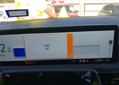 2023 Ford Mustang Mach-E Premium z USA, uszkodzony, nr VIN 3FMTK3SU0PMA84445